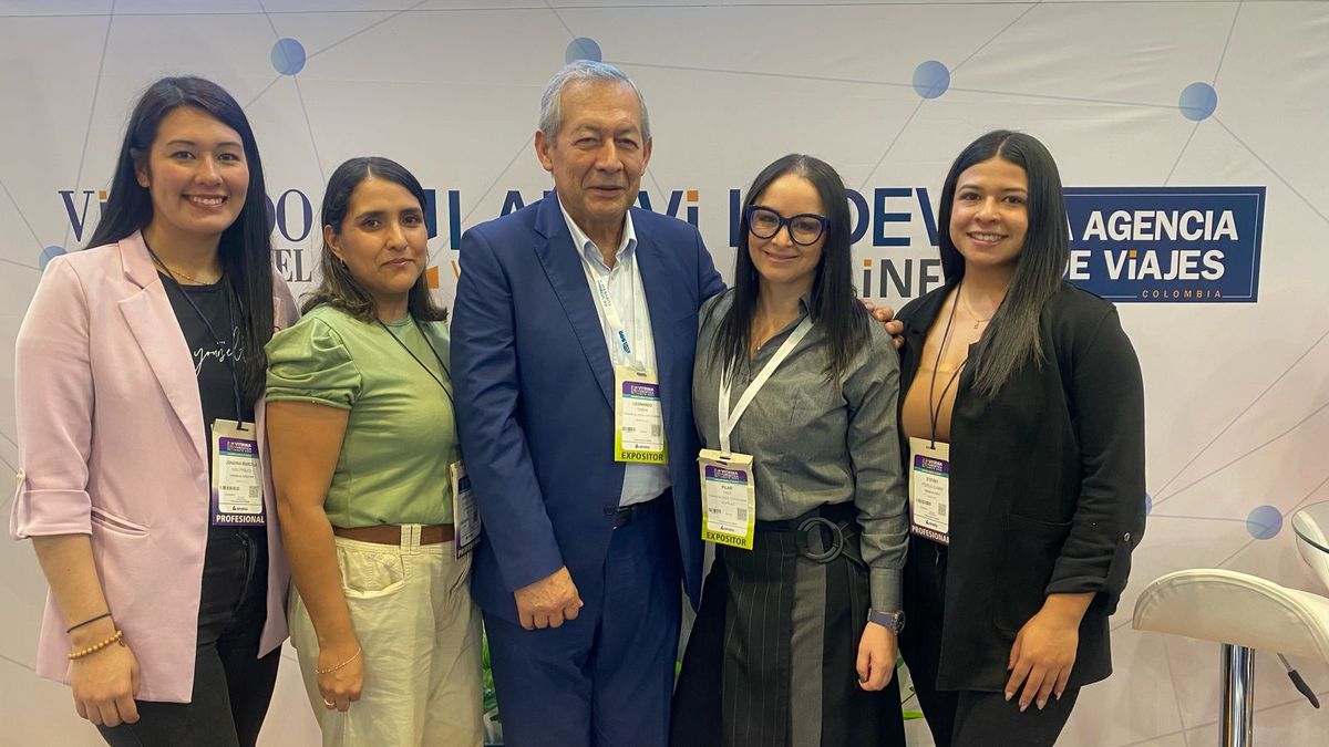 El equipo de Turismo al Vuelo.