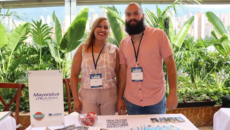 Equipo de Mayorplus en el marco de Ladevi Workshop Medellín.