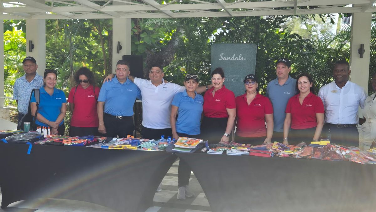 Acción solidaria en el marco del 11° Torneo de Golf para Agentes de Viajes de América Latina de Sandals. Acción solidaria en el marco del 11° Torneo de Golf para Agentes de Viajes de América Latina de Sandals.
