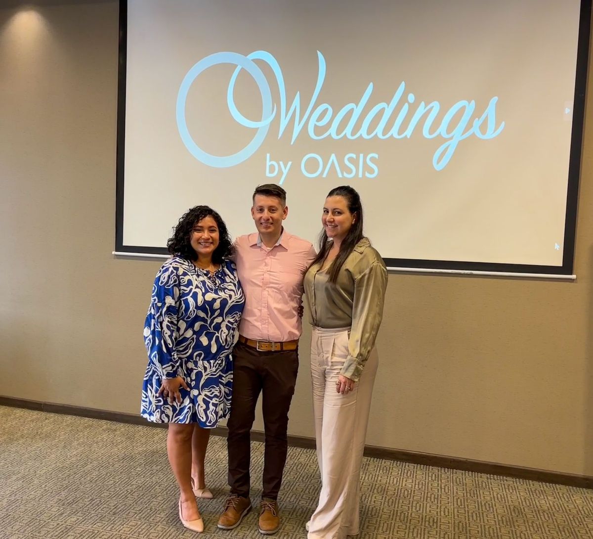 Paulina Rivera, gerente comercial de Bodas, Diego Fonseca, comercial Colombia y Daniela Palacio, representante para Colombia y Centroamérica de Oasis Hotels & Resorts.