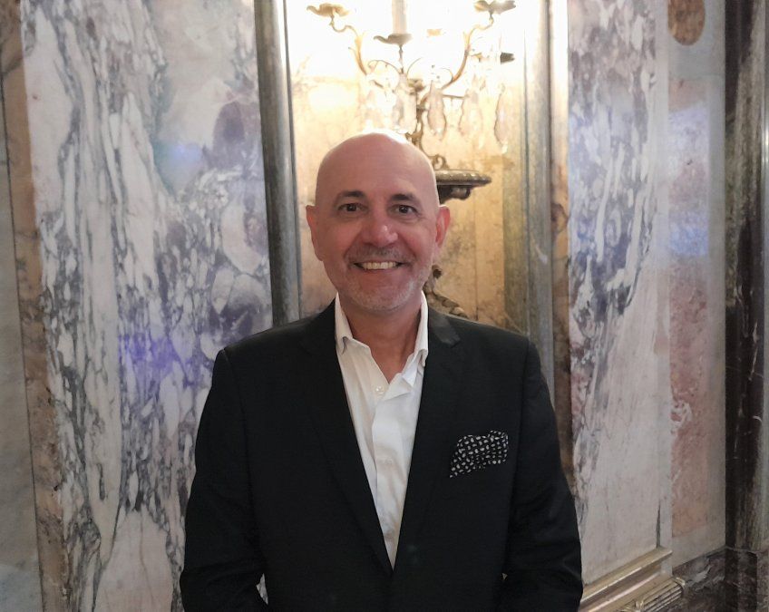 Marcelo Suárez es el fundador y principal organizador de Novias Show.