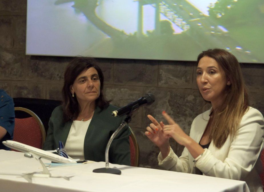 Mariana Juri y Lorena Gasser, en la presentación del reinicio de los vuelos de Copa Airlines.