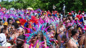Barbados palpita la llegada de Crop Over 2026; una temporada de celebración a través de las artes, la gastronomía y la música del Caribe.