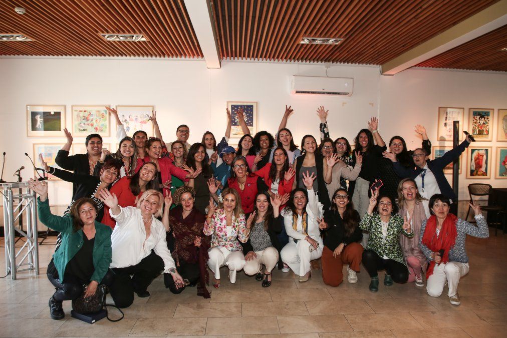 Mujeres en Turismo Chile realizó la ceremonia en el Palacio Baburizza de Valparaíso. - Ladevi Medios y Soluciones Mujeres en Turismo Chile realizó la ceremonia en el Palacio Baburizza de Valparaíso.