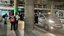 El transporte a la salida del Aeropuerto de Santiago - Nuevo Pudahuel preocupa a autoridades por la seguridad de los pasajeros.