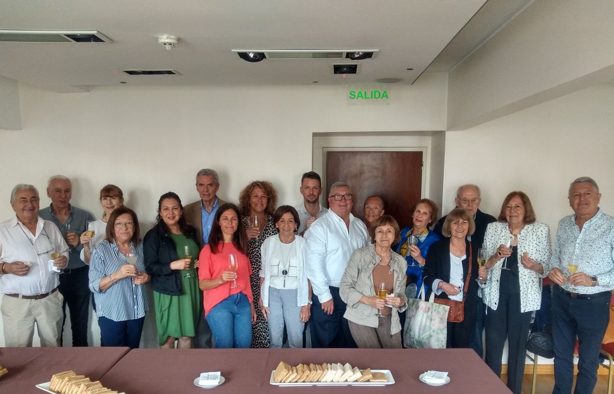 Daniel Burlon sigue al frente de la AMAT y renueva la sinergia con las agencias de viajes.