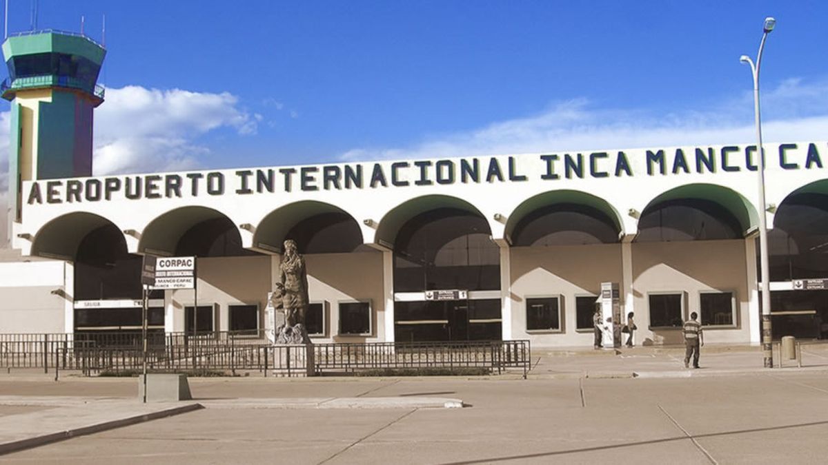 El MTC informó que cierre de aeropuerto en Puno se debe a trabajos de mantenimiento en en la pista de aterrizaje. - Ladevi Medios y Soluciones El MTC informó que cierre de aeropuerto en Puno se debe a trabajos de mantenimiento en en la pista de aterrizaje.