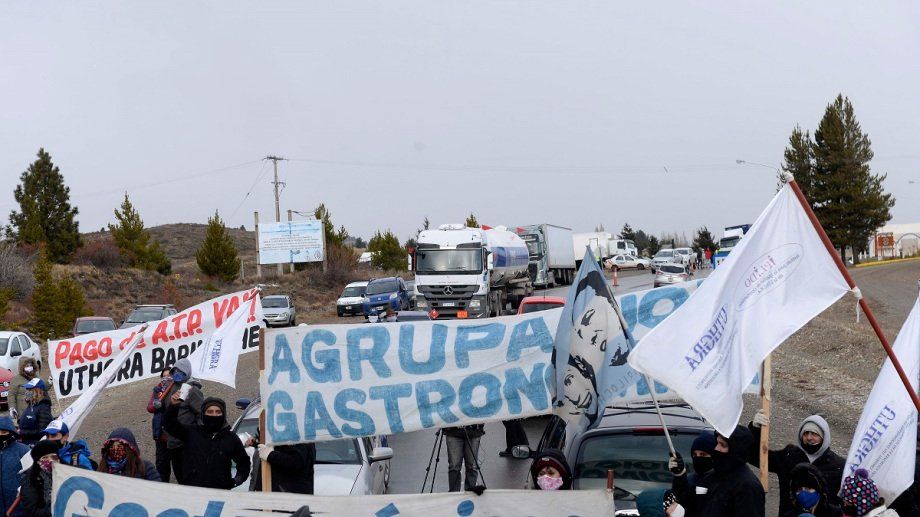 El 8 de julio fue el primer corte de ruta organizado por los trabajadores temporarios de Bariloche.&nbsp;