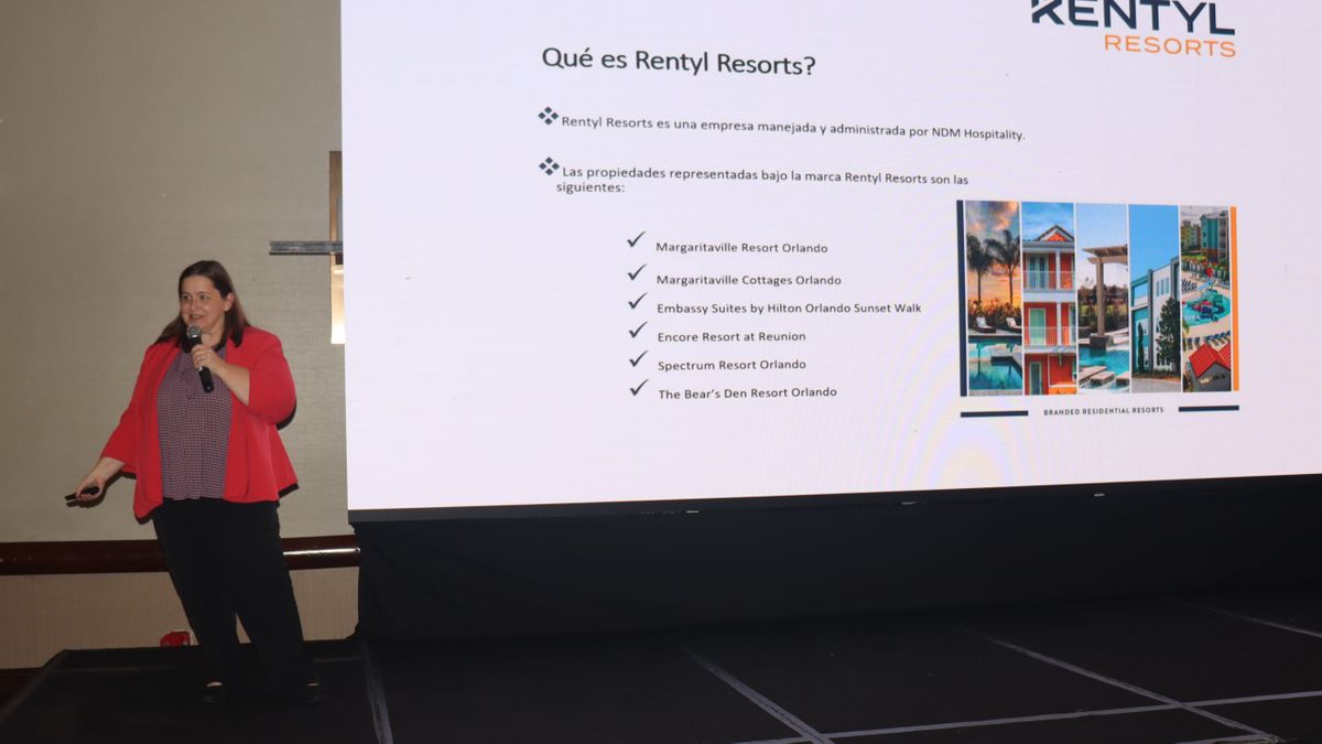 Shannon Serventi de Rentyl Resorts en el Tradeshow de Experience Kissimmee.