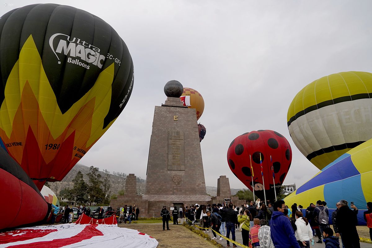 Festival Internacional del Globos se celebrado en la Mitad del Mundo, Quito.