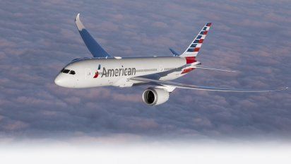 American Airlines implementa el uso de mascarillas a bordo