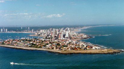 Ni argentinos ni brasileños: nadie podrá entrar a Uruguay este verano.