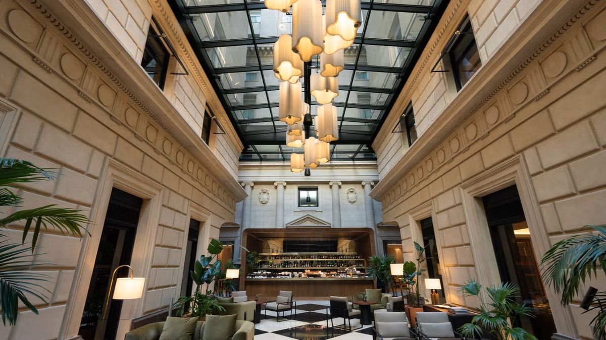 Casa Lucía Member of Meliá Collection distinguido como “Mejor Hotel de Argentina”, rinde homenaje a la Belle Époque porteña desde el emblemático edificio Mihanovich. Casa Lucía Member of Meliá Collection distinguido como “Mejor Hotel de Argentina”, rinde homenaje a la Belle Époque porteña desde el emblemático edificio Mihanovich.