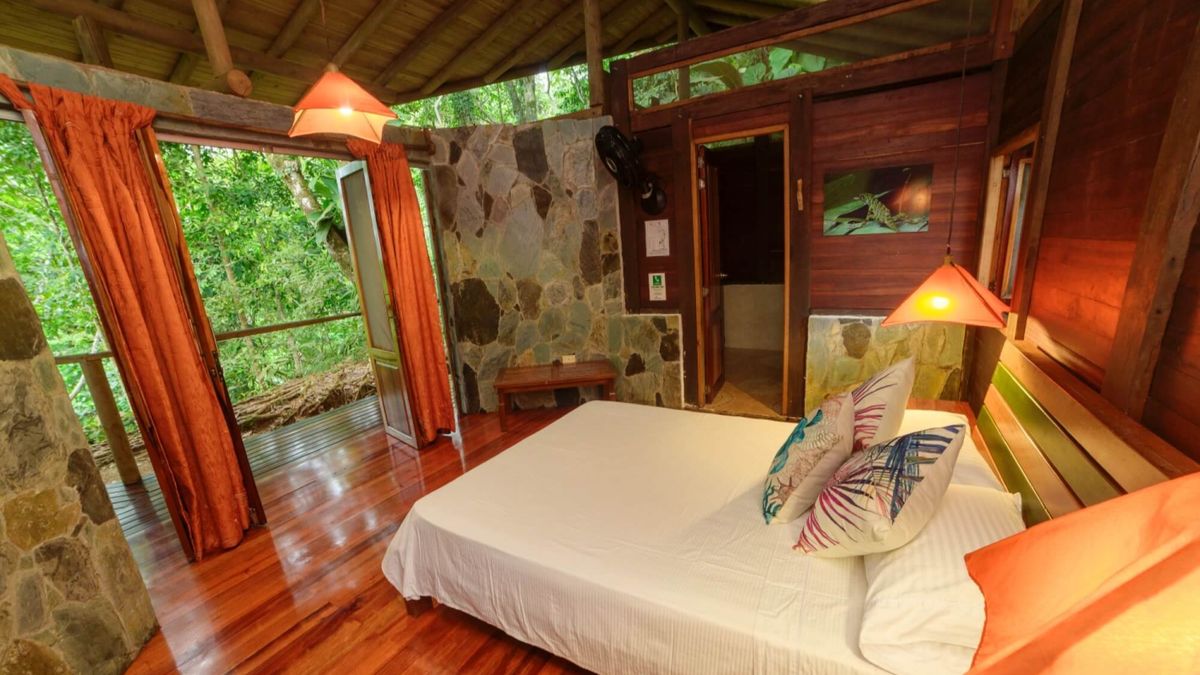 Bahía Solano: El Almejal, una opción de hospedaje en medio de la selva