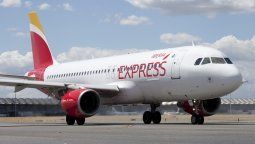 Iberia Express operará más de 16 vuelos con combustible sostenible.