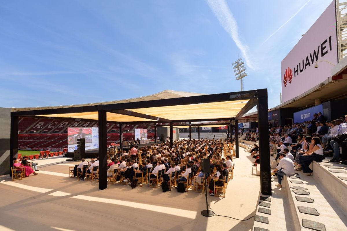 El Estadi de Son Moix en Palma (Mallorca, Islas Baleares) fue el terreno de juego perfecto para escuchar la voz y la opinión de figuras destacadas del turismo.