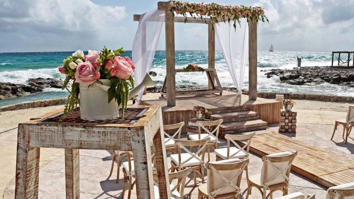 El equipo de Wedding Co by Sierra Madre está capacitado para organizar diferentes tipos de celebraciones, en los mejores destinos de México. 