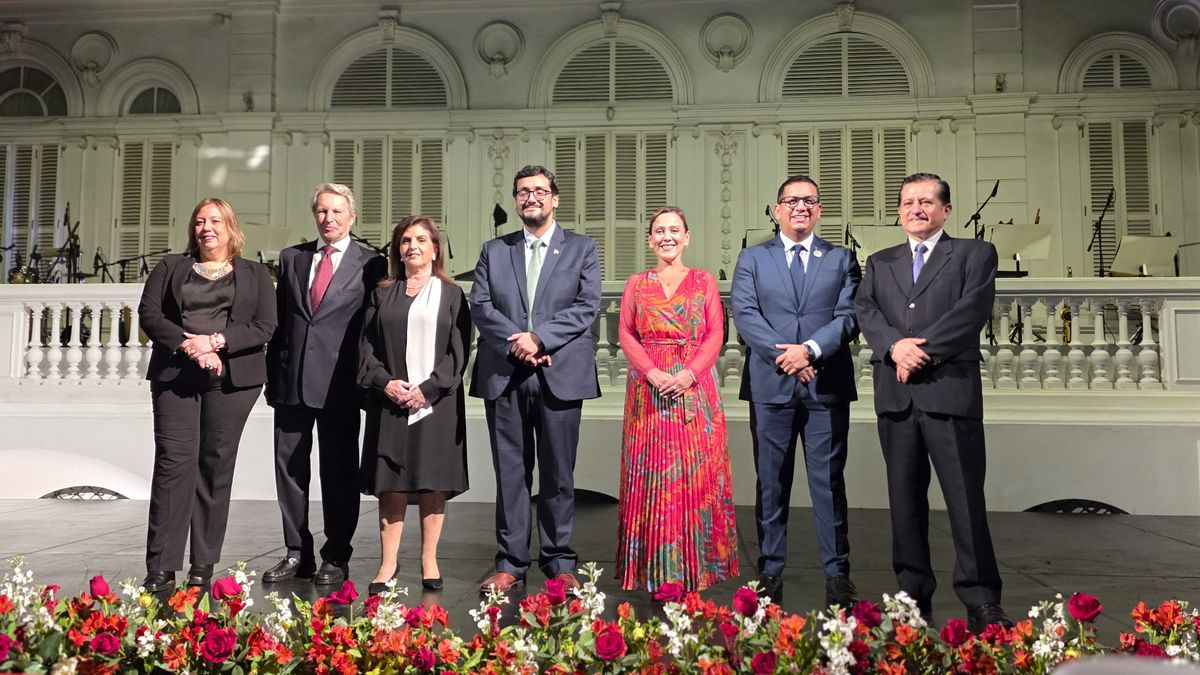 Autoridades del sector p&uacute;blico y privado unidos en el Per&uacute; Travel Mart.