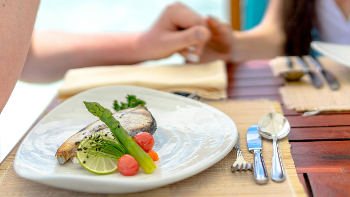 Sumérgete en los sabores de la gastronomía de Maldivas en tus vacaciones.
