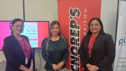 Equipo de Tecnoreps encabezado por su presidenta ejecutiva Patricia Elías (centro), en Ladevi Workshop en Guayaquil.