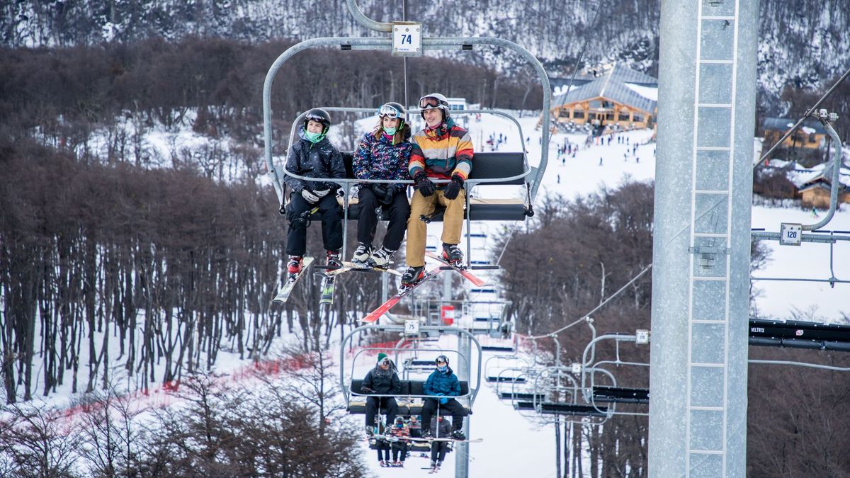 Ushuaia sigue siendo un destino de nieve premium aún en primavera.