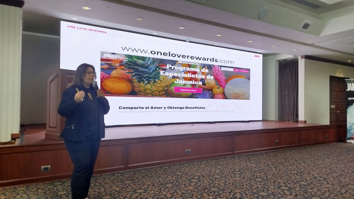 En el evento tambi&eacute;n se present&oacute; el programa de especialista de Jamaica: Oneloverewards.