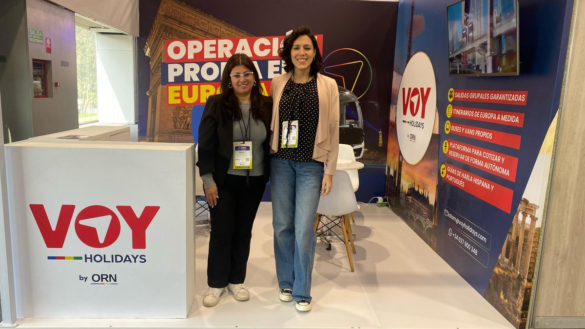 Equipo de Voy Holidays by Orn. 