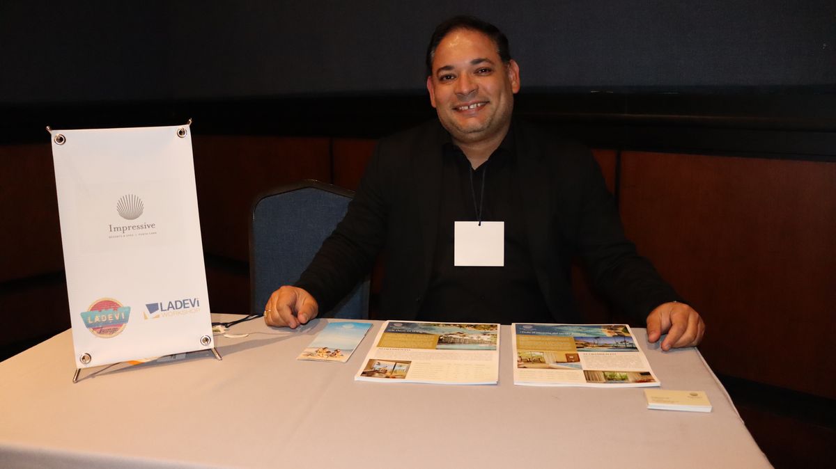 Jonathan Dorville, gerente de Ventas de Impressive Punta Cana e Impressive Premium.