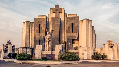 En Semana Santa te invitamos a descubrir Azul, Laprida y Saldungaray como parte de la Ruta Salamone de la Provincia de Buenos Aires. En Semana Santa te invitamos a descubrir Azul, Laprida y Saldungaray como parte de la Ruta Salamone de la Provincia de Buenos Aires.