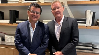 Alberto Muñoz y John Lovell, de VIrgin Voyages, en su visita a Ciudad de México.