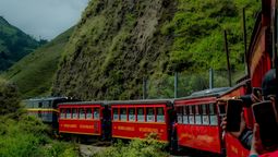 Volvió a operar tren Nariz del Diablo.
