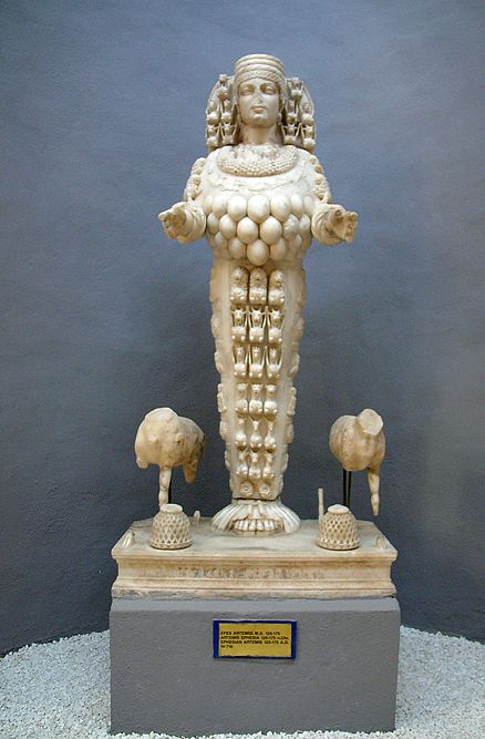 ”Artemisa La Bella”, en el Museo de Éfeso.