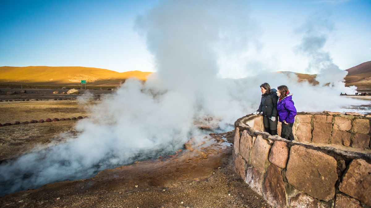 Los géiseres del Tatio y el salar de Atacama en San Pedro de Atacama.