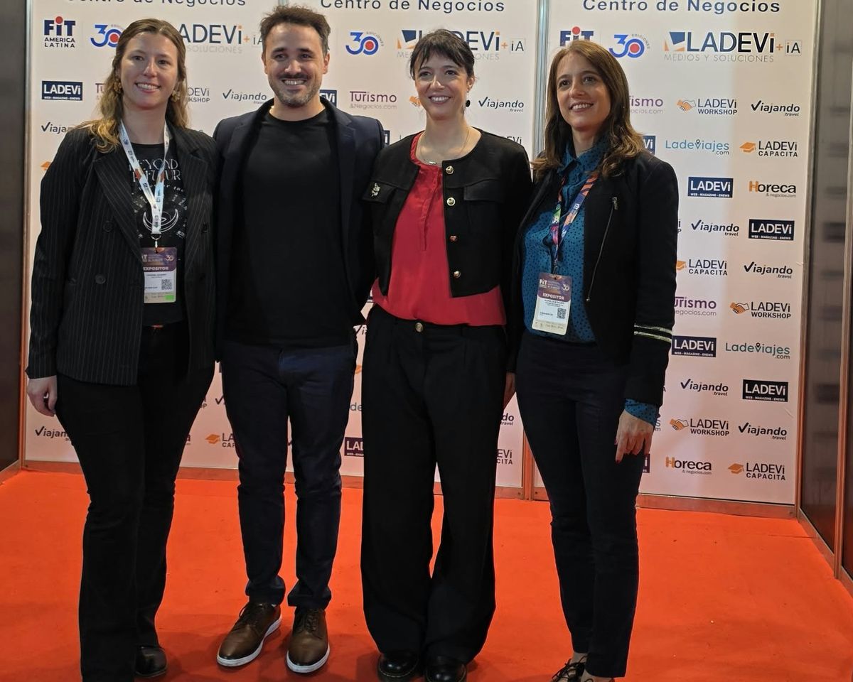 OHS Hoteles: Virginia Jouanny y Guido Palena junto a Silvina y Luciana Salaun&nbsp;