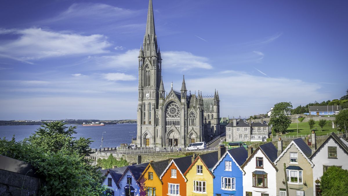 Aunque Dublín y sus alrededores pertenecen a la República de Irlanda, su conexión cultural con el Reino Unido es innegable y fascinante.