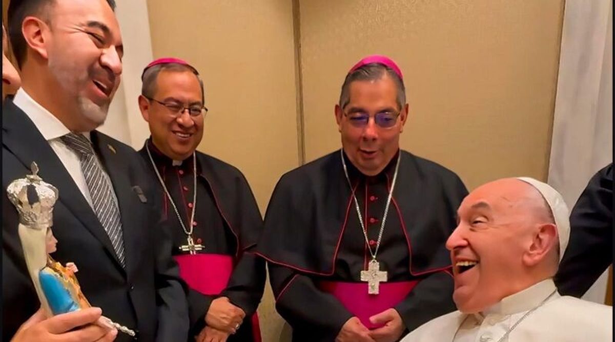Alcalde de Quito, Pabel Muños y el Papa Francisco en su visita a Roma. - Ladevi Medios y Soluciones Alcalde de Quito, Pabel Muños y el Papa Francisco en su visita a Roma.