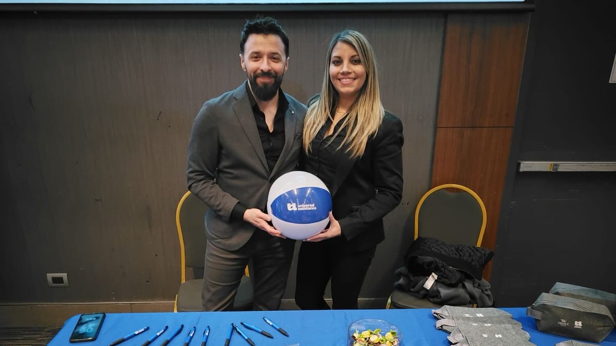Equipo de Universal Assistance. Equipo de Universal Assistance.