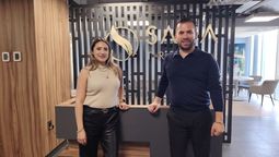 Arantxa&nbsp;Flores, Marketing y RP de Saga Travel; y Ricardo Romero.&nbsp;